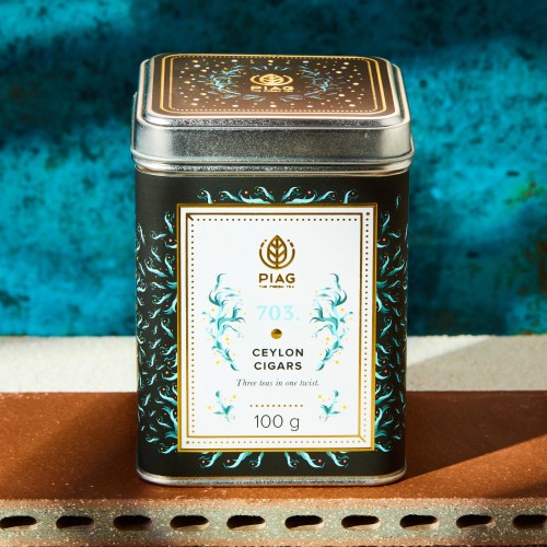 703.Ceylon Cigars Piag Tea- Herbata z biodynamicznej plantacji wykonywana technika podwójnego suszenia 100 g puszka Piag the fre