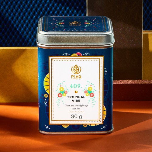 409.Tropical Vibe Piag Tea- Fenomenalna zielona herbata z kawałkami ananasów i kwiatem granatu 80 g puszka Piag the fresh Tea - 